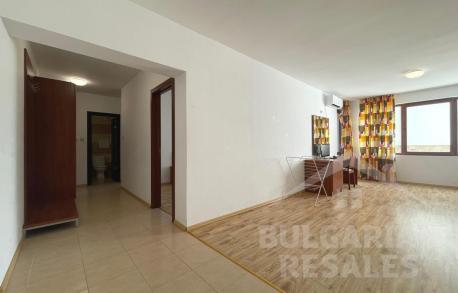 Výhľad na bazén! Veľký byt v Kosharitsa - Фото2