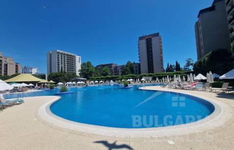 Apartment with Sea View in the Prestigious “Barcelo Royal Beach” Complex - Photo 14