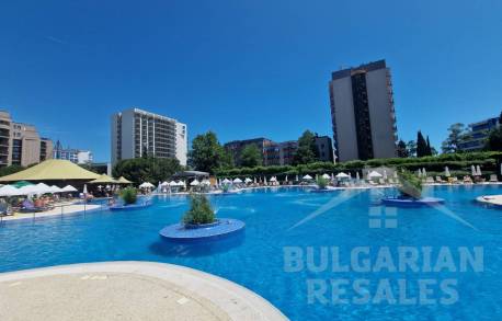 Apartment with Sea View in the Prestigious “Barcelo Royal Beach” Complex - Photo 15