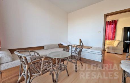 Дешево! Три комнаты и две террасы - квартира в 