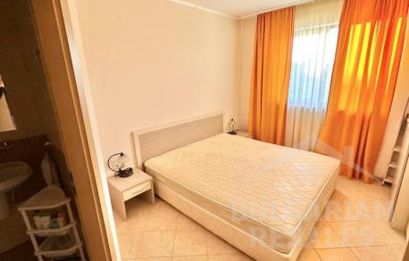 Апартамент в „Royal Sun“: две спални и изглед към басейна - Снимка 7