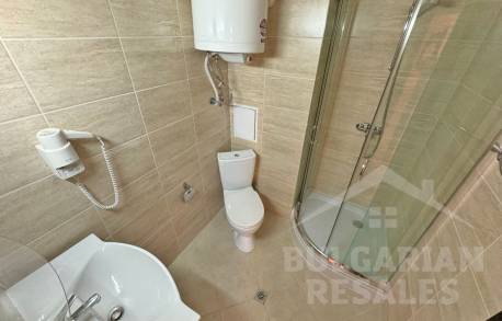 Гледка към морето и басейна, просторни стаи, комплекс „Luxor“ в Свети Влас - Снимка 5