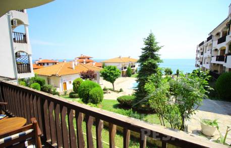 Голямо студио с изглед към морето в Sun Coast Resort - Снимка 8