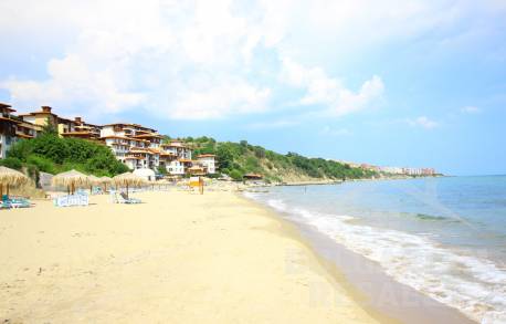 Голямо студио с изглед към морето в Sun Coast Resort - Снимка 11