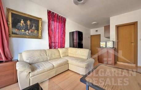 Дешево! Три комнаты и две террасы - квартира в 