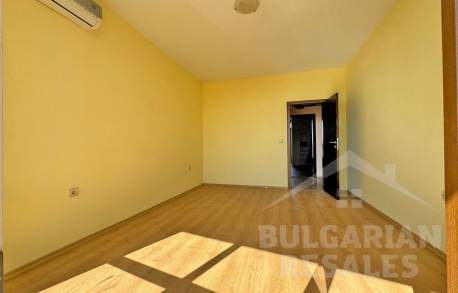 Гледка към морето и басейна, просторни стаи, комплекс „Luxor“ в Свети Влас - Снимка 7