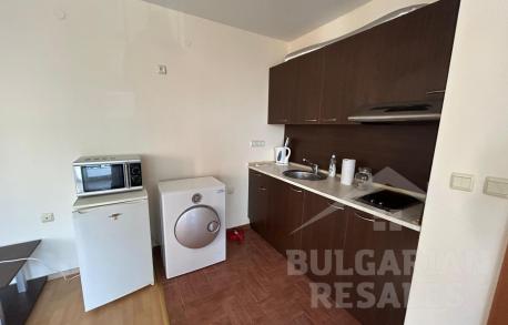 Priestranný byt vo veľkom komplexe v Elenite - Фото6