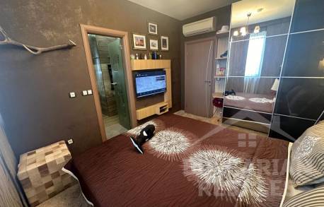 Ексклузивно! Дизайнерски апартамент с огромна тераса - Снимка 16