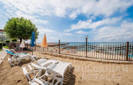 Spacious apartment with sea and mountain views in Elenite - Photo 24