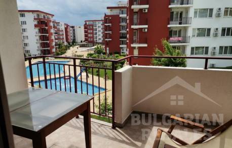 Апартамент с видом на бассейн и территорию - Фото8