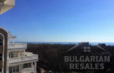 Тристаен апартамент в Несебър - Снимка 1