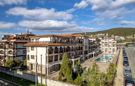 Апартамент с отделен вход в комплекс „Panorama Bay 1“ - Снимка 21