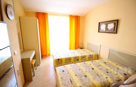 ID118 Тристаен апартамент в комплекс Royal Sun - Снимка 10