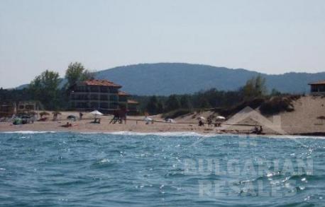 Апартаментна къща Oasis Beach - Снимка 9