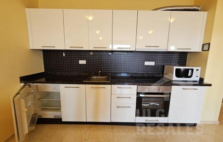 Луксозен апартамент с гледка към морето и басейн на първа линия в Свети Влас - Снимка 12