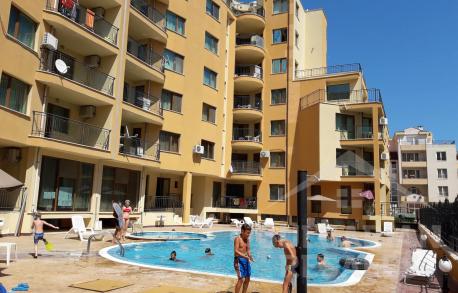 Просторен двустаен апартамент в центъра на курорта - Снимка 2