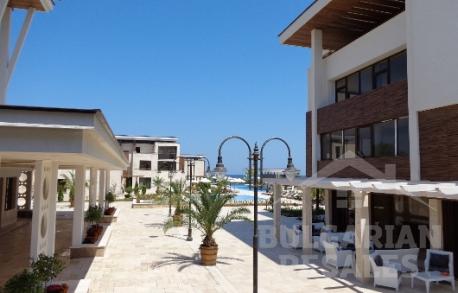 Apolonia Resort - Photo 3