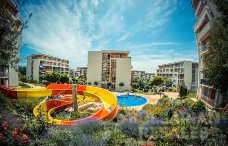 Невероятно красива гледка! Апартамент в непосредствена близост до плажа - Снимка 4