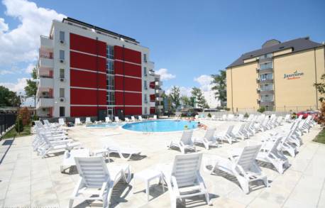 Не дорогая студия в центре курорта - Фото1