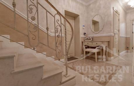 Луксозна къща с 4 спални в луксозния комплекс Victoria Royal Garden - Снимка 25