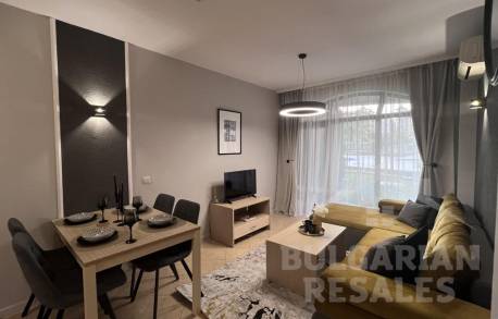 Modern renovation, flat in Royal Sun complex - Photo 2