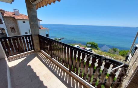 Апартамент с панорамна гледка към морето в комплекс Трявна - Снимка 1