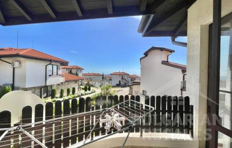 Семеен таунхаус къща с камина в луксозен комплекс - Снимка 16