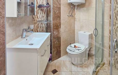 Výhľad na more, moderná rekonštrukcia, 2 spálne, komplex „Oasis“, Ravda - Фото16