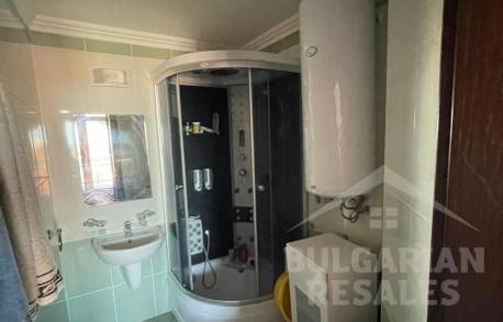 Голям апартамент тип мезонет с гледка към морето - Снимка 11