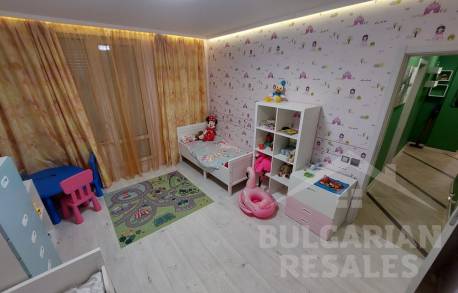 Апартамент с три спални на отлична локация в близост до парк и плаж - Снимка 8