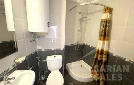 Уютен апартамент с две спални и гледка към морето - Снимка 8