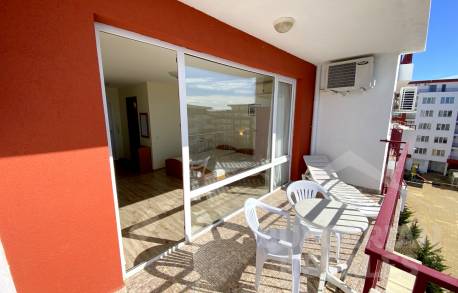 Sea view! Large studio in the complex on the first line - Photo 6