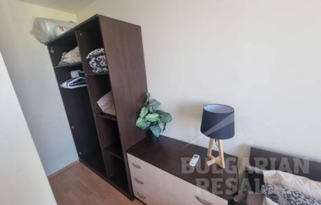 Двустаен апартамент с изглед към басейна в комплекс 