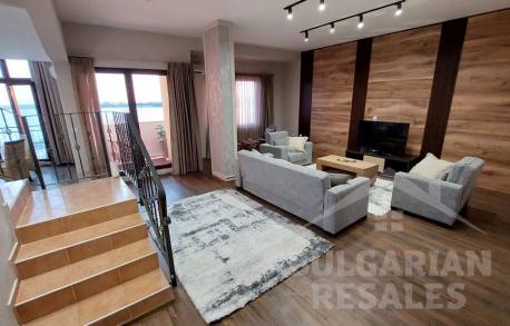 Penthouse with frontal sea view - Photo 11