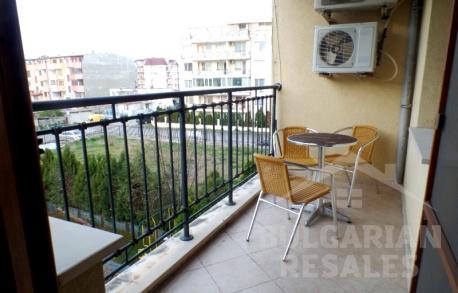 Просторен двустаен апартамент в центъра на курорта - Снимка 4