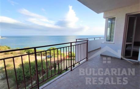 Двустаен апартамент с красива гледка към морето в Свети Влас - Снимка 4