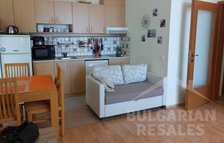 Prízemný byt s výhľadom na more v komplexe prvej línie - Фото12