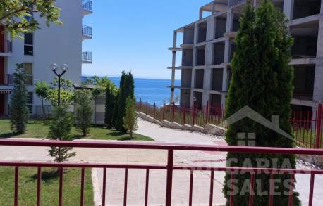 Prízemný byt s výhľadom na more v komplexe prvej línie - Фото6