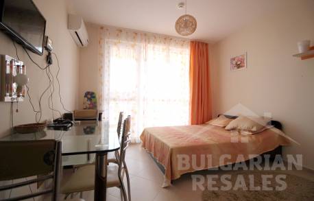 Уютно студио в комплекс Sun and Sea - Снимка 9