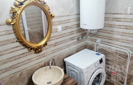 Красиво обзаведен апартамент в луксозен комплекс - Снимка 13