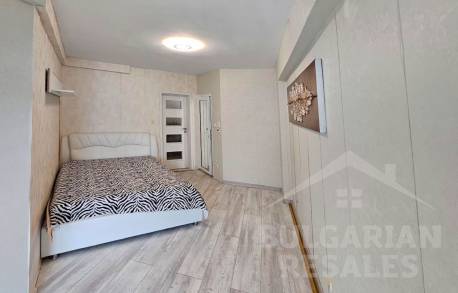 Výhľad na more, moderná rekonštrukcia, 2 spálne, komplex „Oasis“, Ravda - Фото15