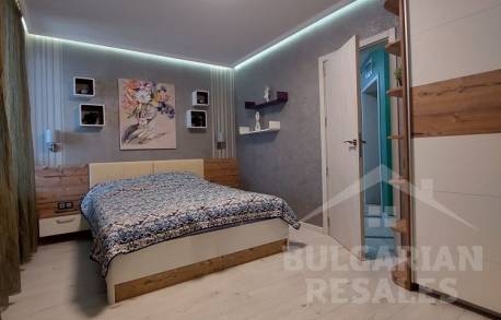 Апартамент с три спални на отлична локация в близост до парк и плаж - Снимка 13