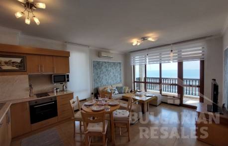 Апартамент с панорамна гледка към морето в комплекс Трявна - Снимка 3