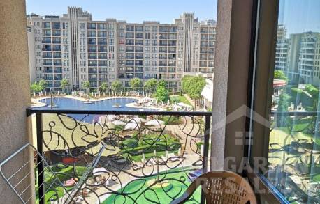 Просторен апартамент в луксозен комплекс - Снимка 11