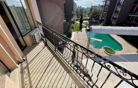 Not expensive apartment with a view of the pool - Photo 8