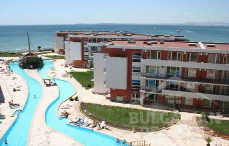 Трехкомнатный апартамент на 1 линии  - Фото3