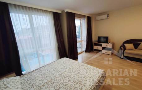 Studio overlooking the pool in a luxury complex - Photo 6