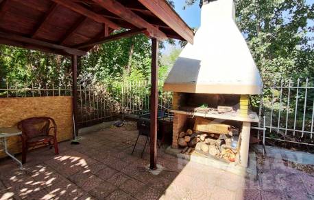 Inexpensive two-bedroom apartment in a good neighborhood - Photo 15