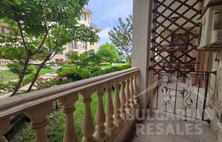 Апартамент на 1 линия в комплекс Royal Bay 2 - Снимка 4