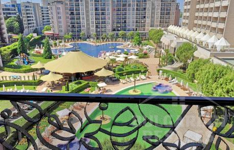 Просторен апартамент в луксозен комплекс - Снимка 1